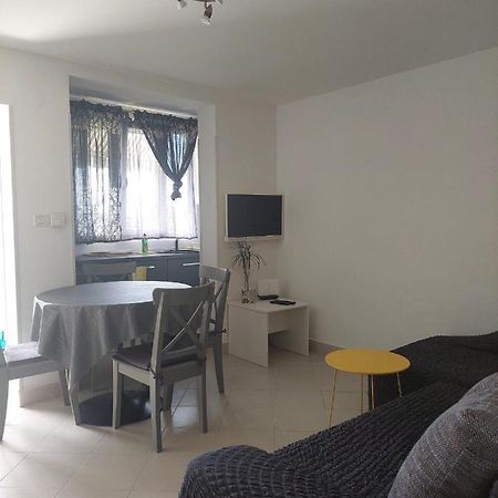 Apartman Katarina ツレス エクステリア 写真