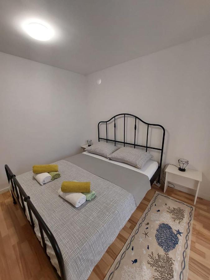 Apartman Katarina ツレス エクステリア 写真