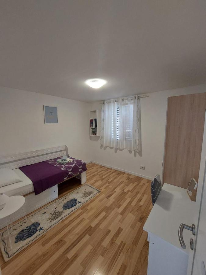 Apartman Katarina ツレス エクステリア 写真